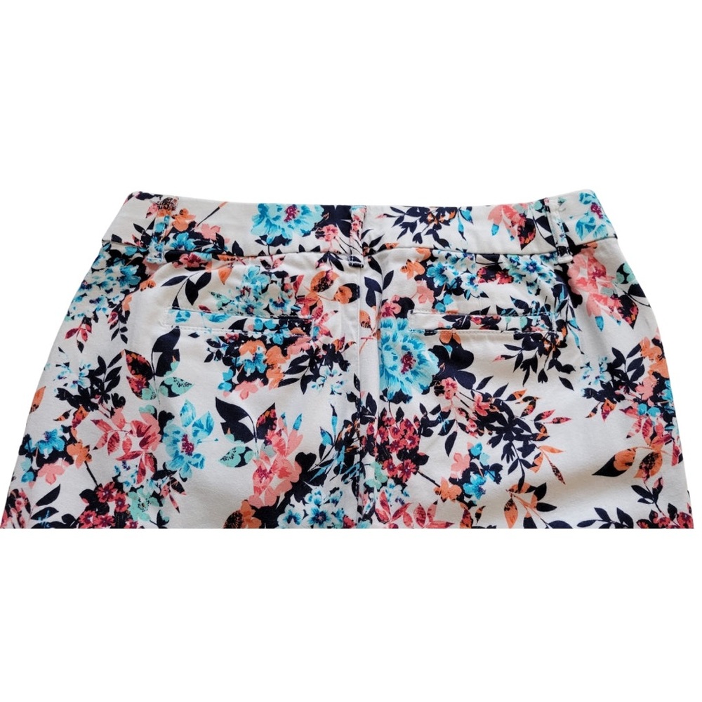 St. John's Bay Crop White Multicolour Floral Capris Pants With Pockets Size 6 - Picture 7 of 12